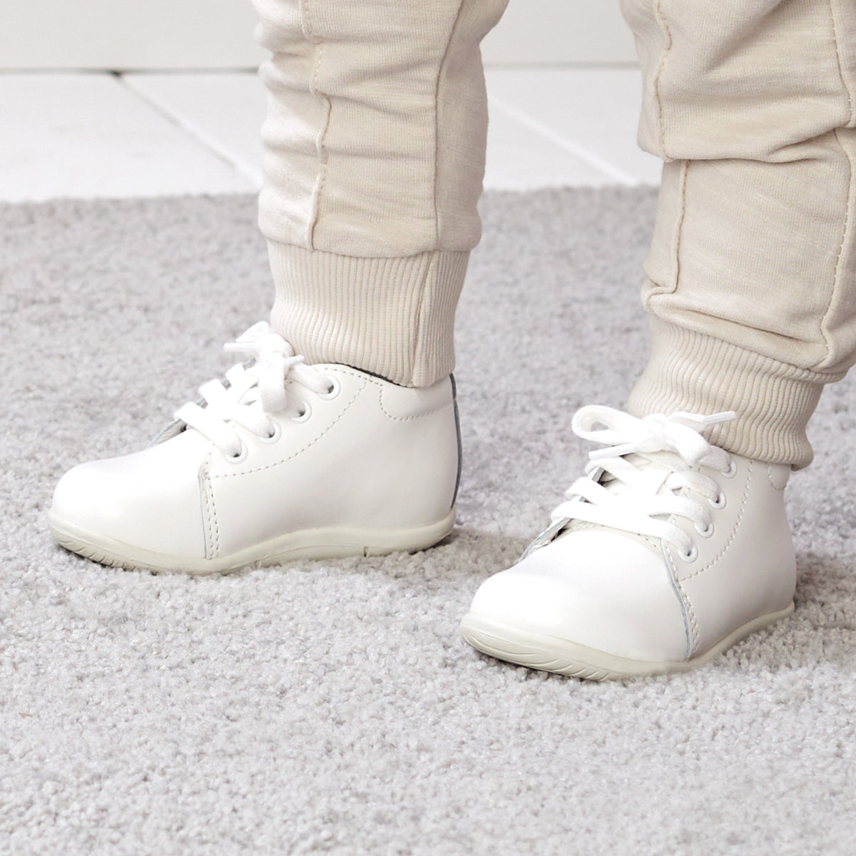 Elliot Shoe - Little Kid White